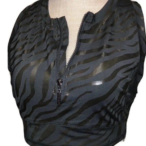 Tahari sport half zip sport bra coated zebra new with tags - Picture 7 of 7
